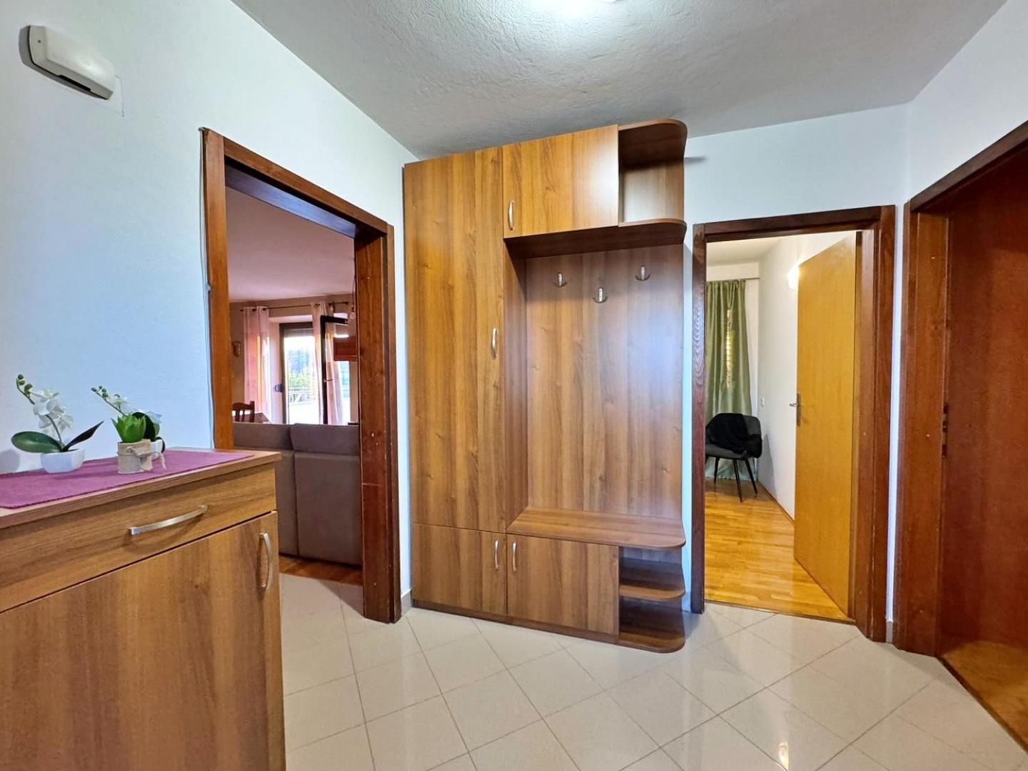 Apartments Katarina Малинска Экстерьер фото