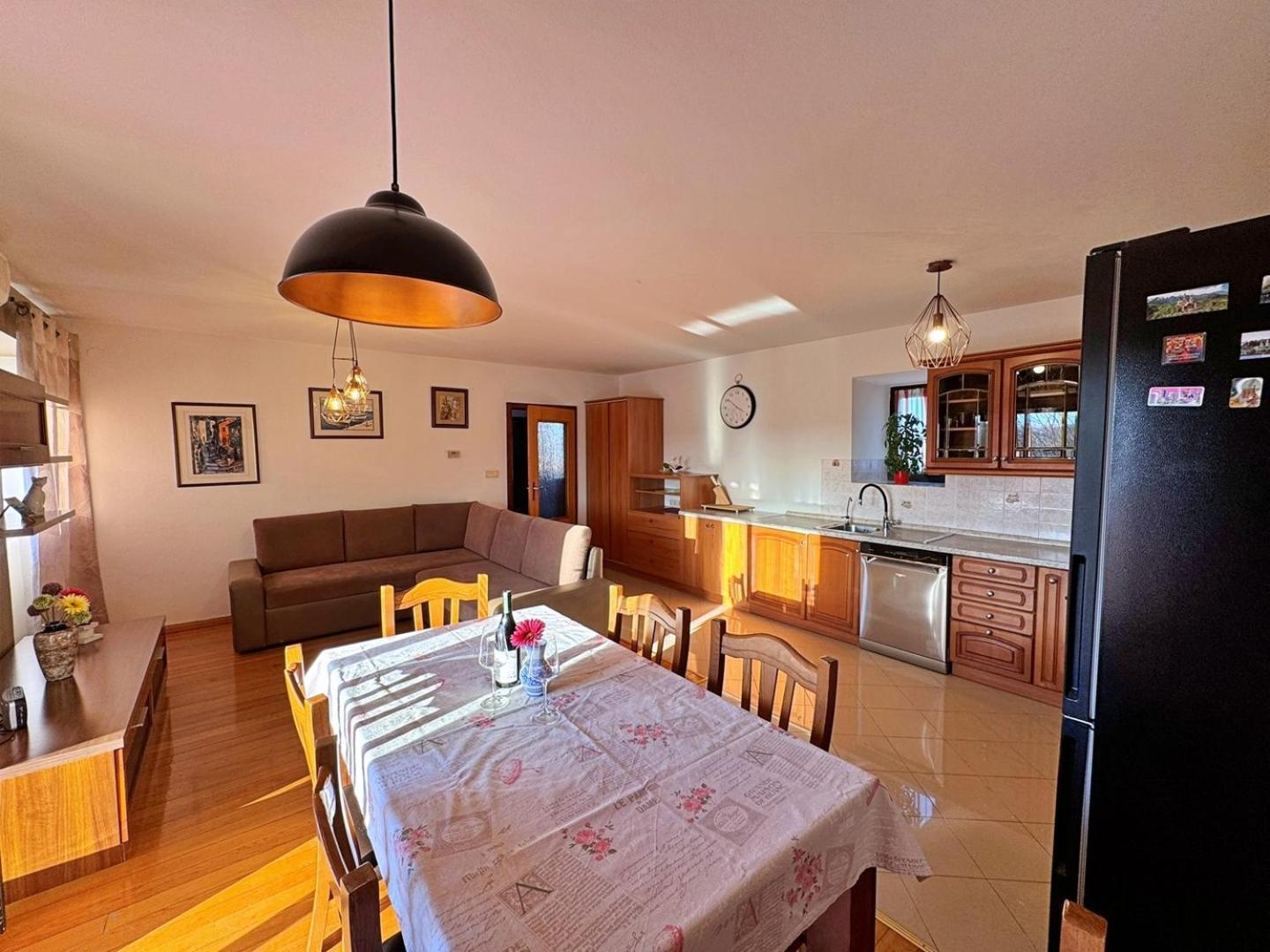 Apartments Katarina Малинска Экстерьер фото