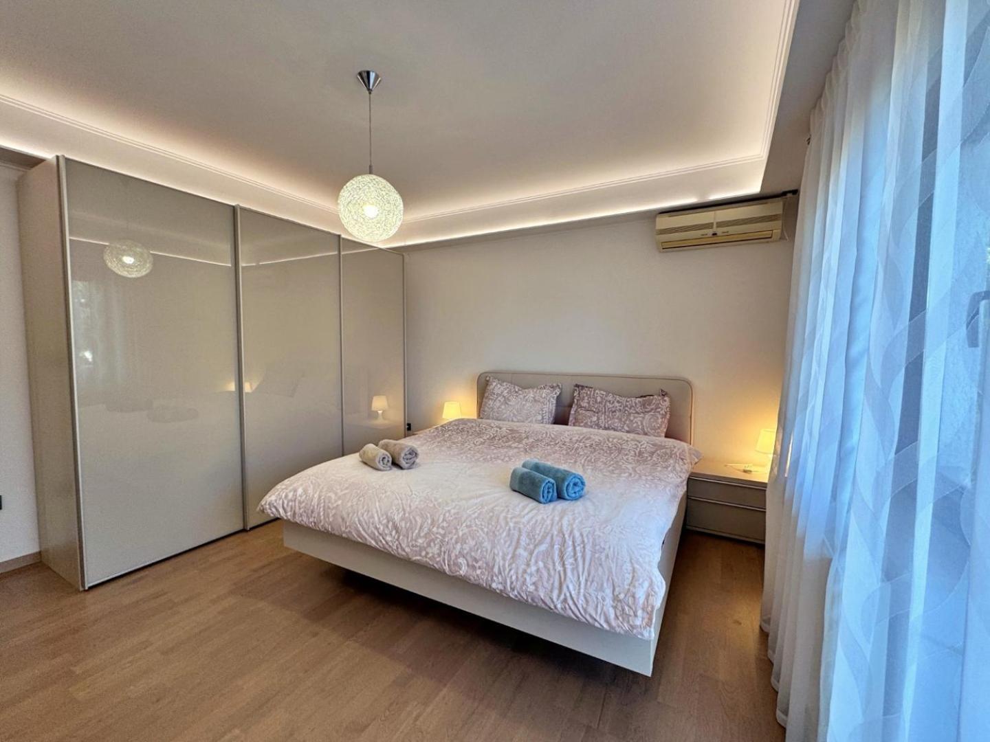 Apartments Katarina Малинска Экстерьер фото
