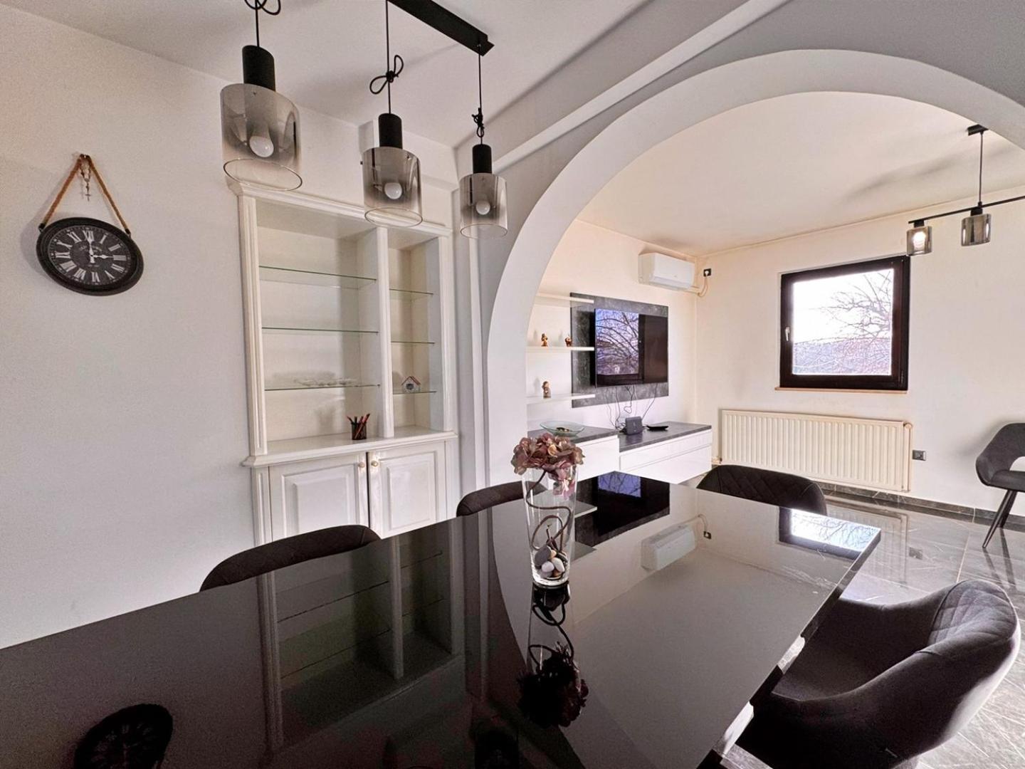 Apartments Katarina Малинска Экстерьер фото